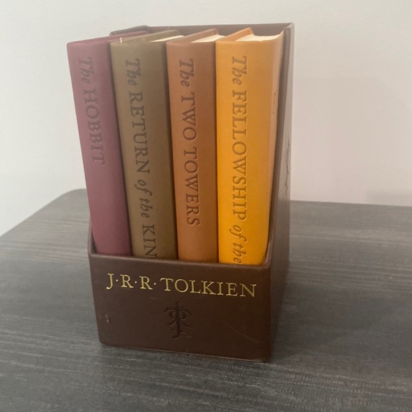 Barnes & Noble Other - Book set